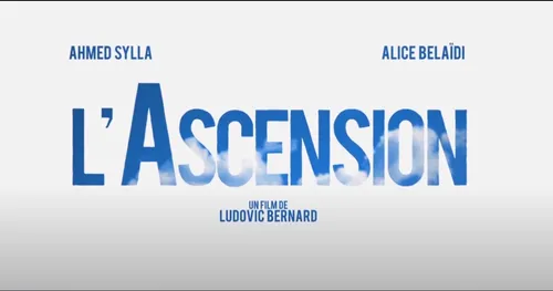 Une séance de cinéma en plein air à La Madeleine