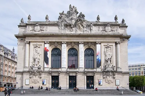 Des spectacles de déambulation pour redécouvrir l'Opéra de Lille