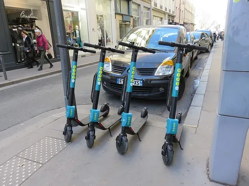 La MEL va expérimenter les trottinettes et vélos électriques