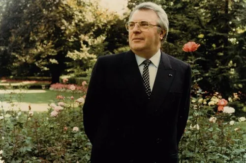 Plus que quelques jours pour voir l'exposition sur Pierre Mauroy à...