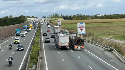 De nombreux bouchons sur l'A1 : coup d'envoi d'un mois de travaux