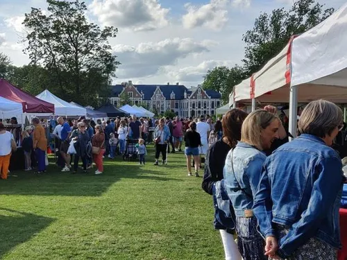 Un marché de créateurs à Wambrechies