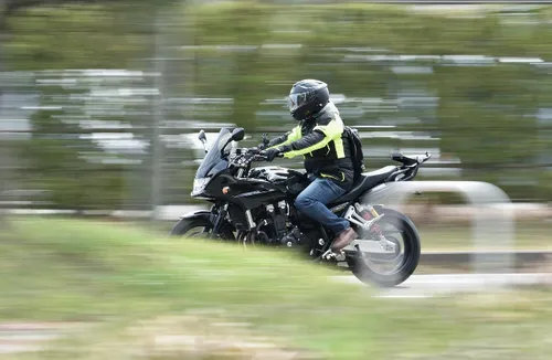 La circulation inter-files autorisée pour presque 1 an dans le Nord