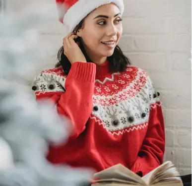 Une vente de pulls moches de Noël au Mother à Lille