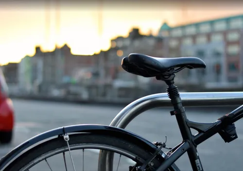 Deux-roues : après Lille, Amiens aussi demande de poser le pied à...