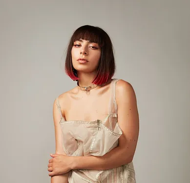 Charli XCX confirme son nouvel album