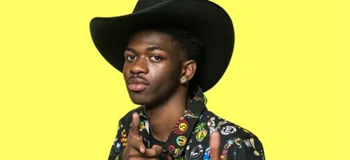 Lil Nas X bat le record de Luis Fonsi