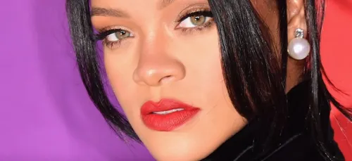 Rihanna annonce une autobiographie visuelle de 1000 photos
