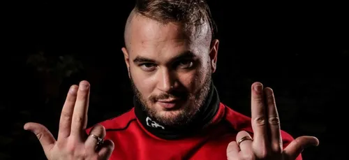 Jul est le 2e plus gros vendeur d'album de l'histoire rap en France