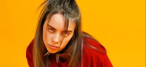 Billie Eilish dévoile le titre écrit pour "No Time To Die"