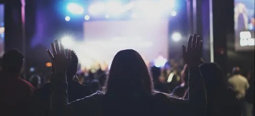 AccorHotels Arena à Paris annonce l'annulation de tous les concerts