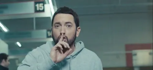 Eminem  : le clip de "Godzilla" !