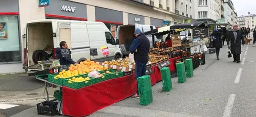 Durcissement des mesures de confinement : les marchés fermés et les...
