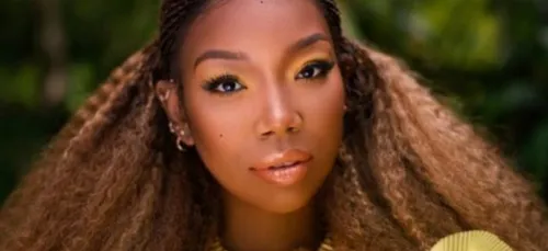 Brandy de retour avec "Baby Mama"