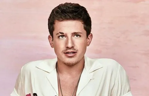 Charlie Puth se lâche dans le clip de "Girlfriend"