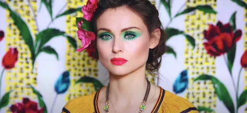 Sophie Ellis Bextor : le clip de "Crying at the Discothèque"