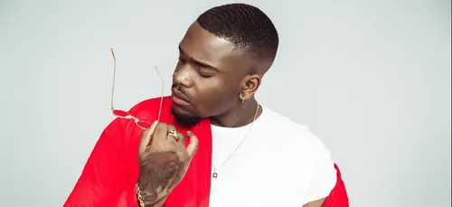 "Fleur froide" : nouvel album de Tayc !