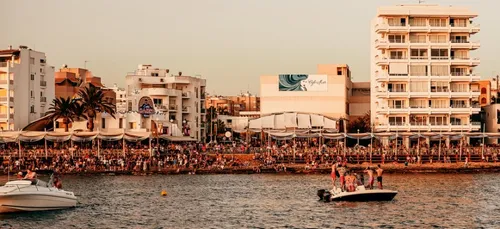 Les tubes de l’été made by Ibiza   