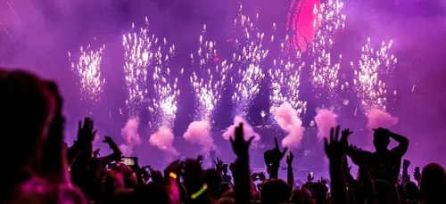 Actu Covid : l’Espagne s’apprête à rouvrir les clubs et les...