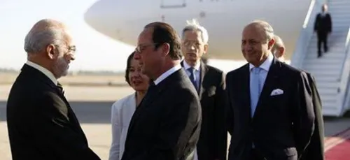 Hollande, en Irak, promet le soutien de la France au nouveau...