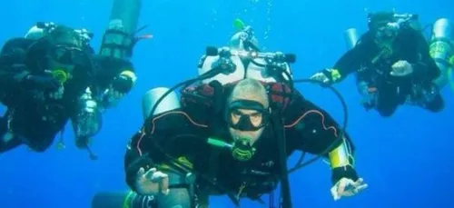 Egypte : Ahmed Gamal Gabr bat le record de plongÃ©e autonome Ã ...