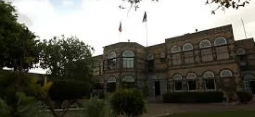 Paris appelle ses ressortissants Ã  quitter le YÃ©men et va fermer...