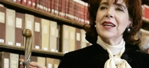 La romanciÃ¨re algÃ©rienne Assia Djebar inhumÃ©e dans sa ville natale