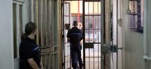 FRANCE:La justice est souvent plus sÃ©vÃ¨re avec les personnes...