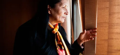 AlgÃ©rie : Chafia Mentalecheta, une dÃ©putÃ©e qui ne lÃ¢che rien