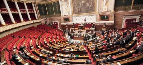 Intervention franÃ§aise en Syrie : les Ã©lus plus que jamais divisÃ©s