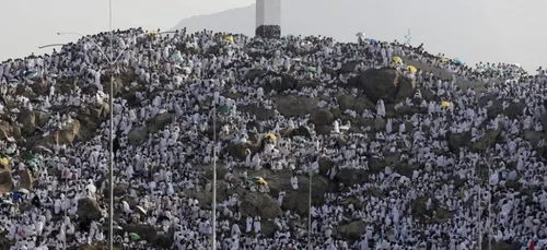 La Mecque: les pÃ¨lerins sur le Mont Arafat, moment fort du hajj