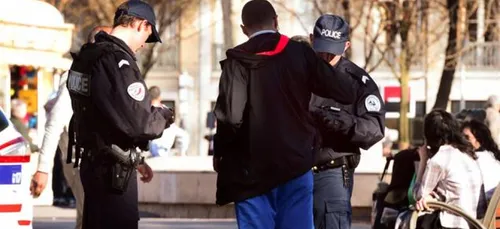 ContrÃ´les d'identitÃ© au faciÃ¨s: condamnÃ© en appel, l'Ã?tat se...