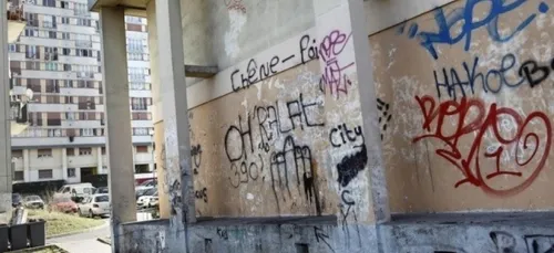 Dix ans aprÃ¨s les Ã©meutes, les banlieues se sentent toujours...