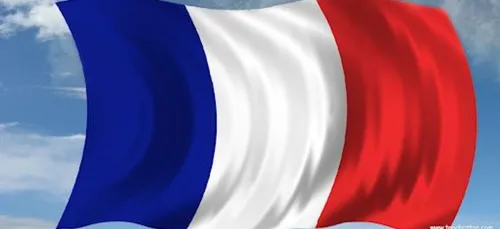 Hommage aux victimes des attentats: Hollande appelle Ã  pavoiser de...