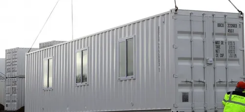 Ouverture Ã  Calais du premier camp de migrants "en dur"