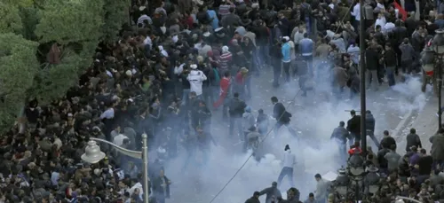 Contestation sociale en Tunisie: couvre-feu nocturne dans tout le pays