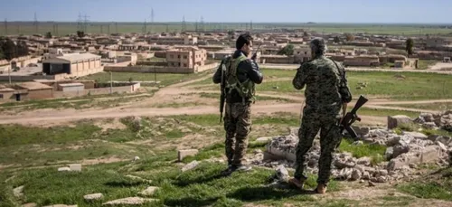 Rencontre en Syrie entre combattants kurdes et hauts responsables...