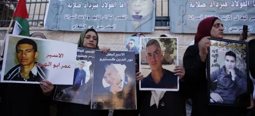 De nombreux AlgÃ©riens se mobilisent pour soutenir les dÃ©tenus...