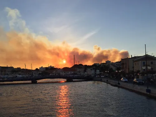Martigues : gros départ de feu, 5 hectares brûlés