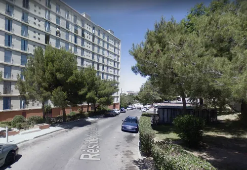 Marseille : un garçonnet tombe du 7e étage et se tue