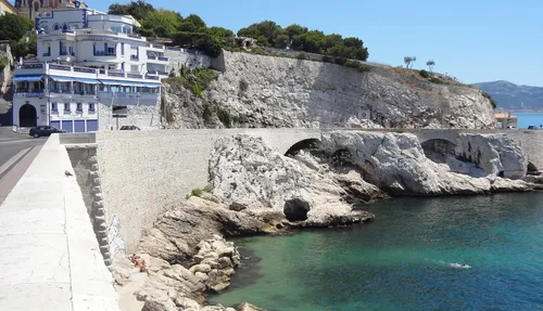 Marseille : un homme de 34 ans se tue à Malmousque