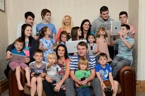 Voici les Radford ! Une famille de... 20 enfants !!