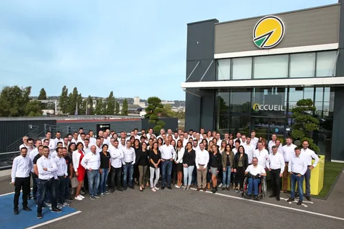 Un patron reverse 1,6 millions à ses salariés