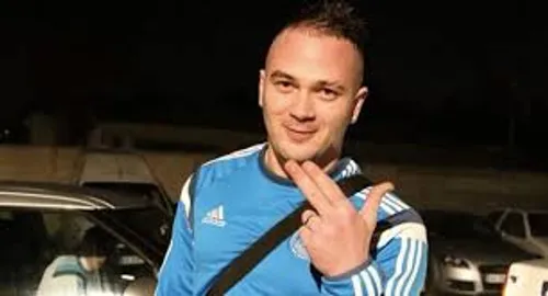 Jul adresse un message bourré de fautes à ses fans