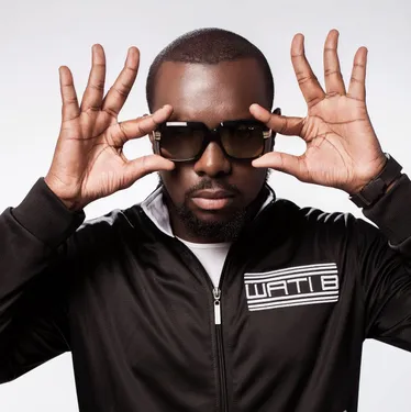Maitre Gims explique pourquoi il n'enlève jamais ses lunettes