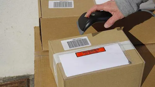 Les livreurs dérobaient et revendaient les colis qu'ils devaient...