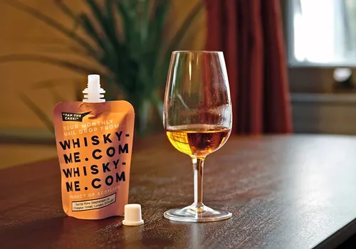 On peut désormais boire du whisky en gourde...