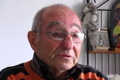 42 ans après, ce pompier retrouve le bébé qu'il a sauvé !