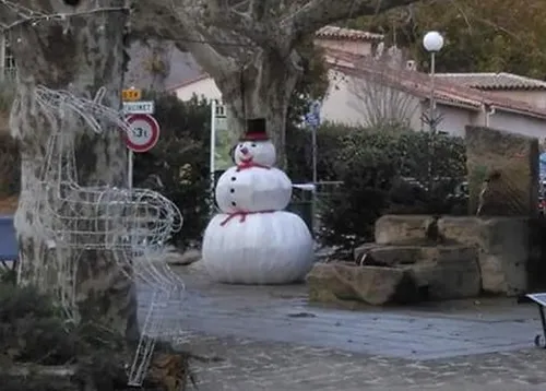 Var : les illuminations de Noël disparaissent dans les villages