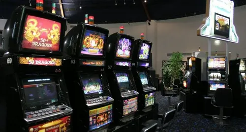 Joueur invétéré, il flambe 102 000 € avec la carte de son employeur